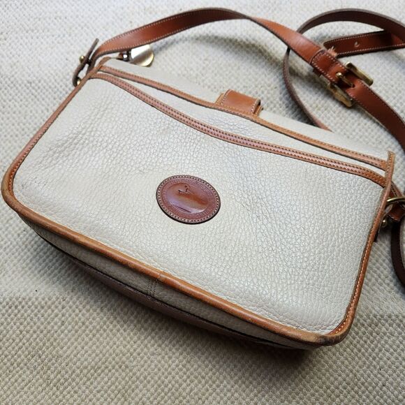 Vintage Dooney Burke Pebbled All Weather Leather Bone Brown Large Equestrian Bag - Picture 3 of 11